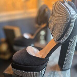 Azalea Wang  Black & Rhinestone ankle strap/w pouch